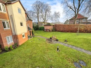 Photo 7- click for photo gallery